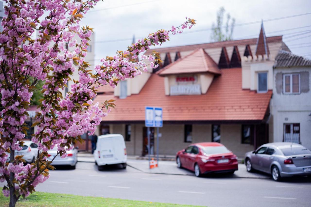 Piligrim 2 Otel Mykolaiv Dış mekan fotoğraf